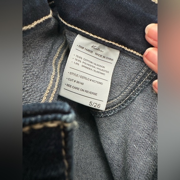 5/26 KanCan High Rise Flare Jeans - Picture 4 of 5